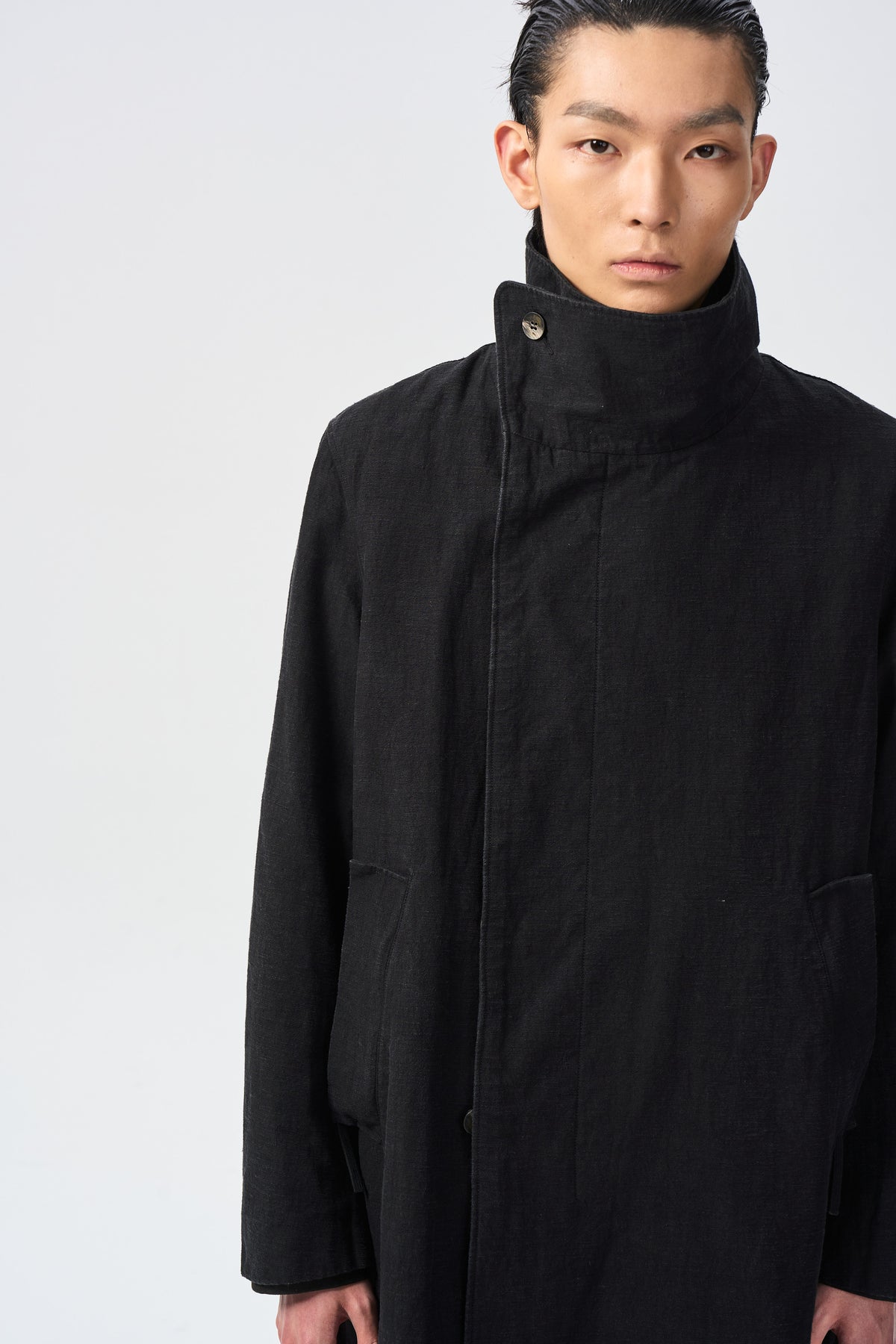 SENNE SPLIT COAT — closed front fastening detail — ATTEMPT AW26