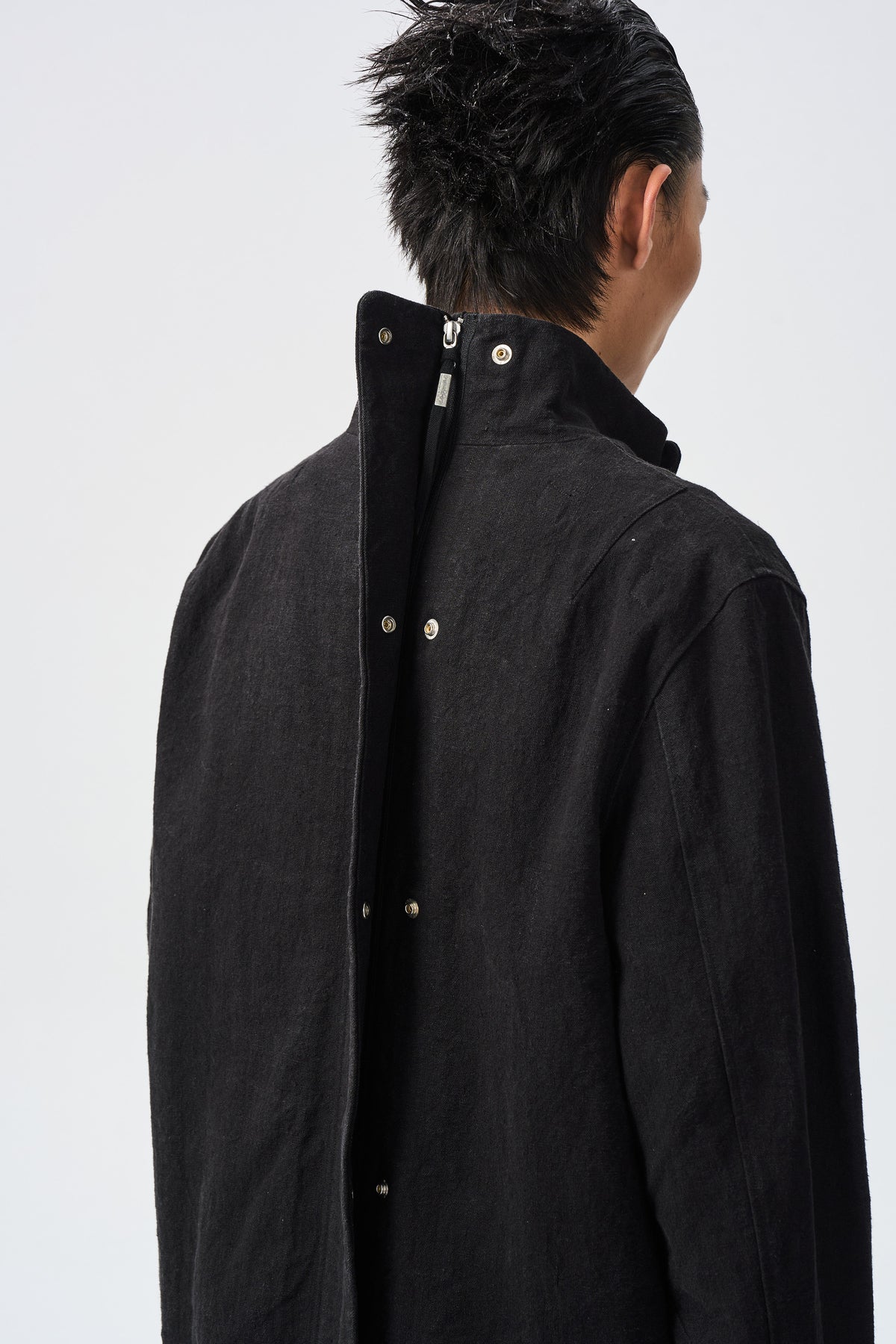 SENNE SPLIT JACKET — open rear fastening detail — ATTEMPT AW26