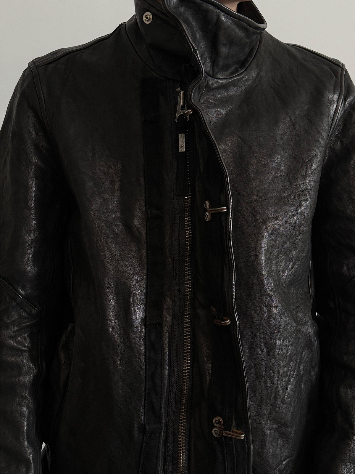 HORSEHIDE CLASP JACKET — clasp hardware and collar detail — ATTEMPT AW26