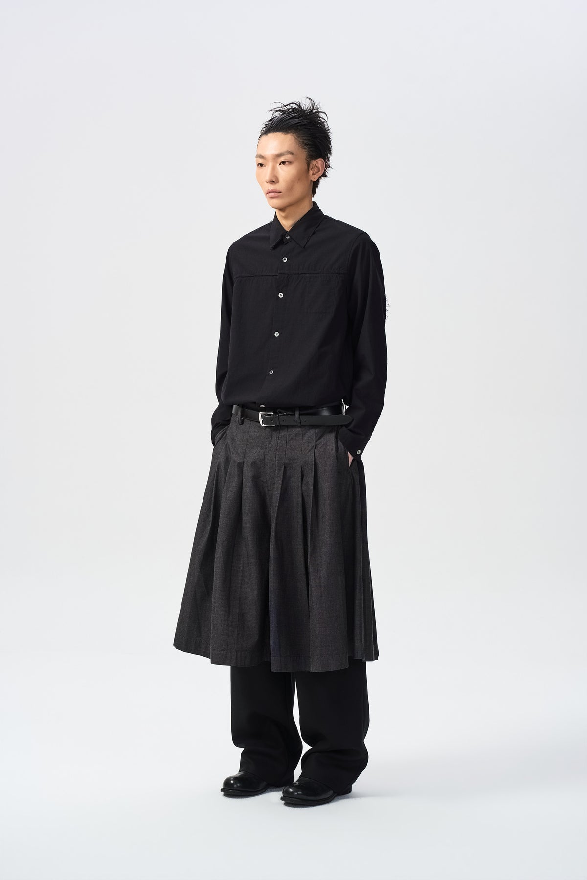 MORA FOLD TROUSERS — front three-quarter full view — ATTEMPT AW26