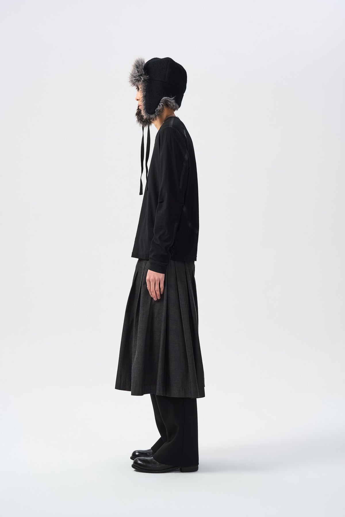 TAPED SEAM LONG SLEEVE — side full view — ATTEMPT AW26
